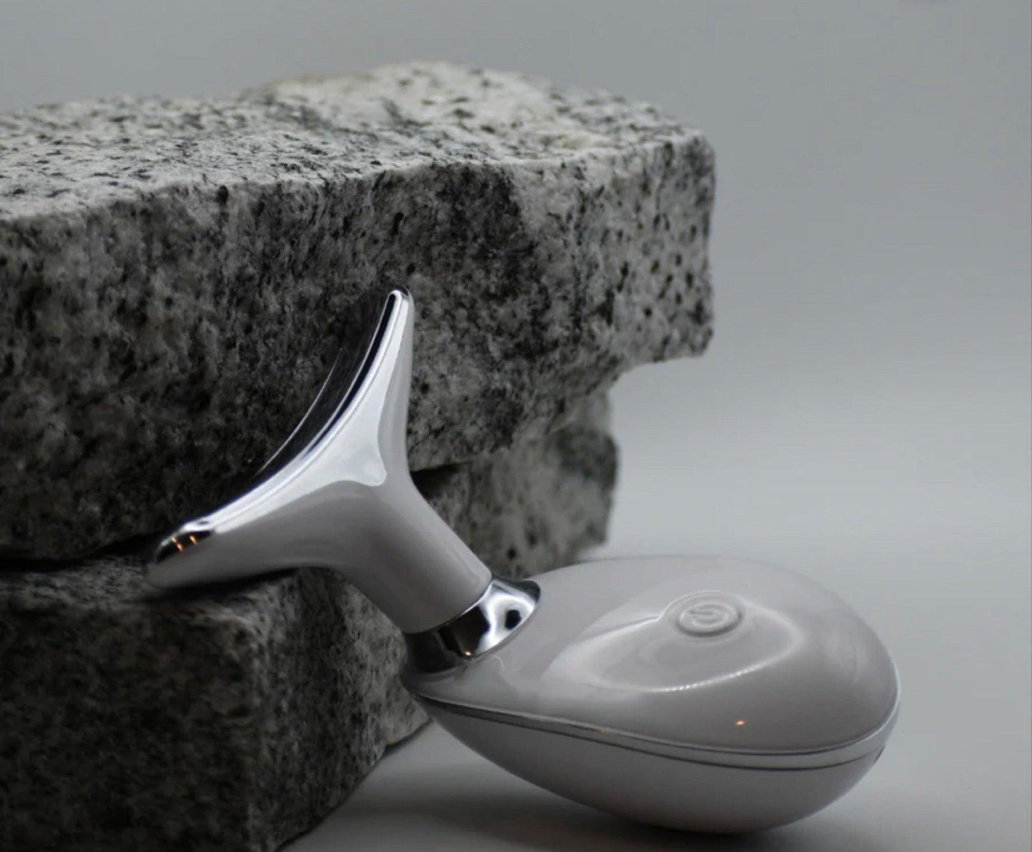 جهاز رفع وشد تجاعيد الوجه والرقبة - Makfool